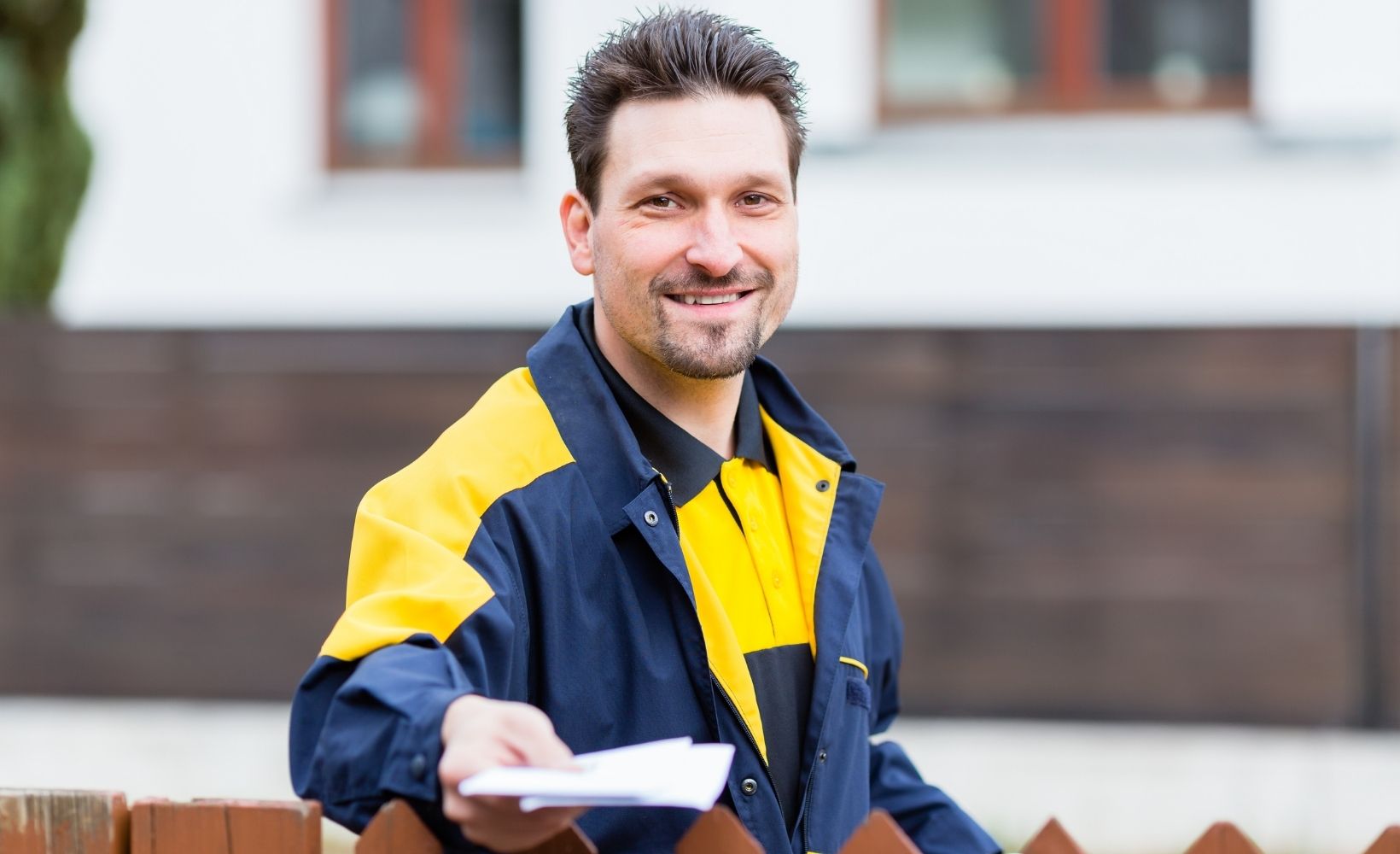 Fachkraft für Kurier-, Express- und Postdienstleistungen _Beitragsbilder_low_2