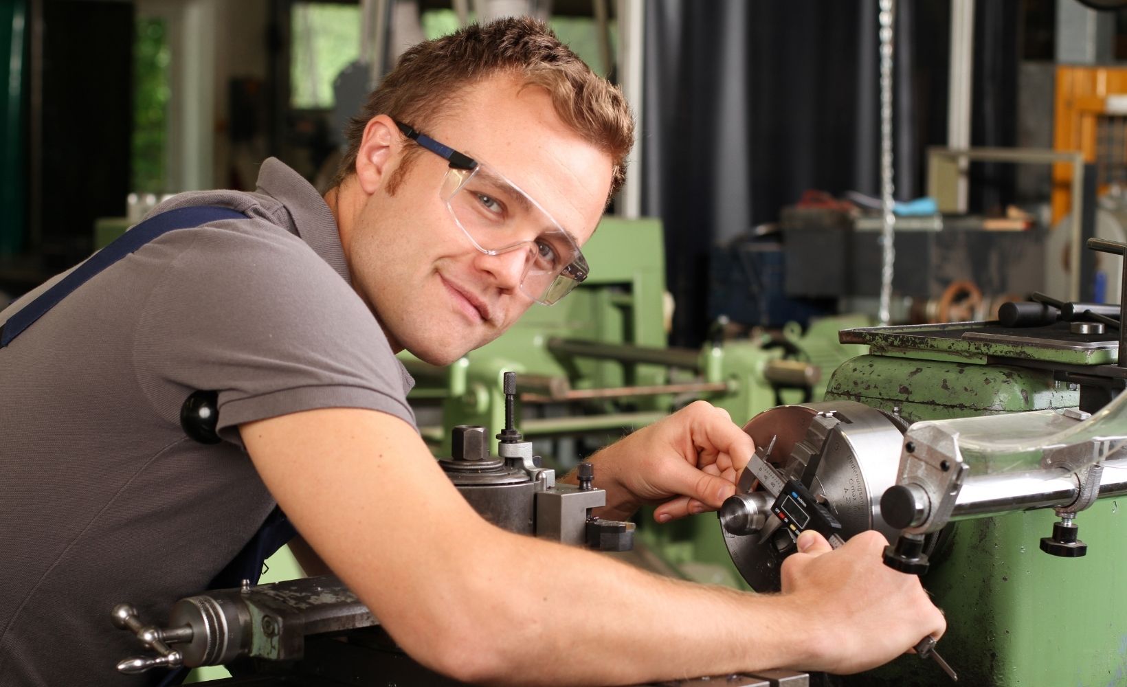 Feinwerkmechanikerin_Beitragsbilder_low_1