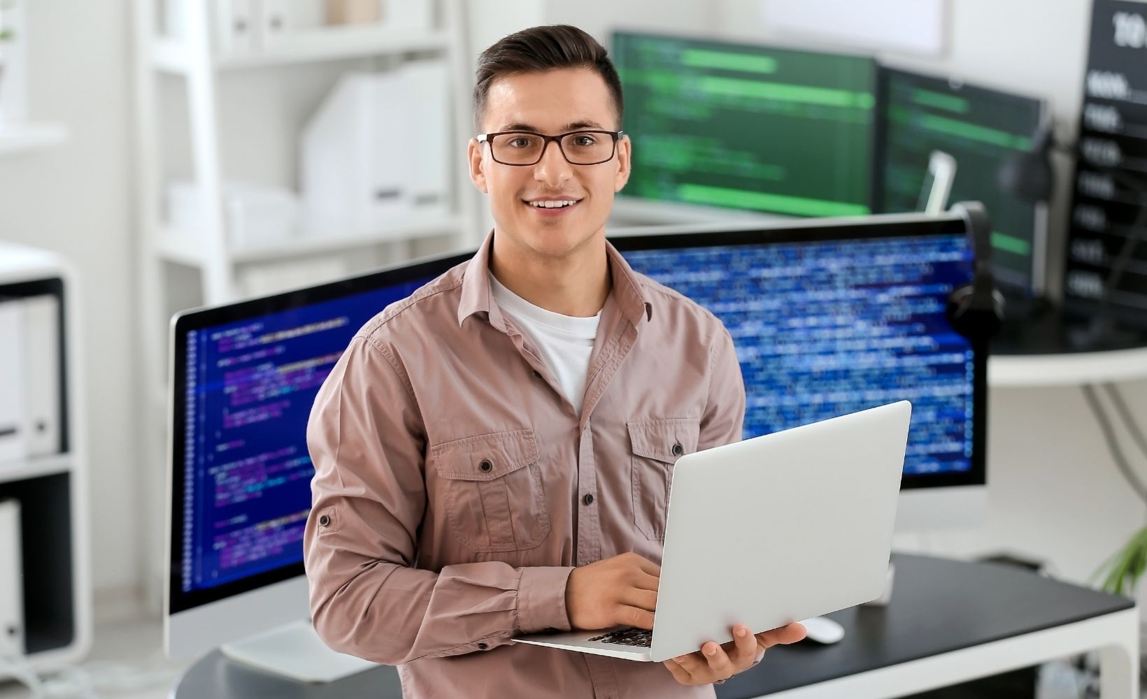 IT-System-Elektronikerin_Beitragsbilder_low_1