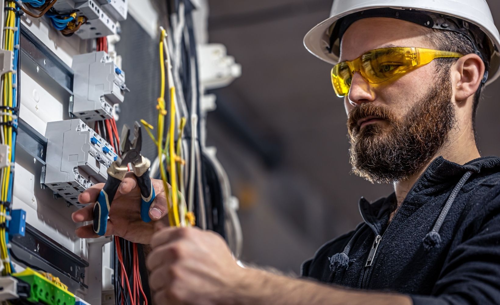 Industrieelektrikerin - Fachrichtung Betriebstechnik_Beitragsbilder_low_2