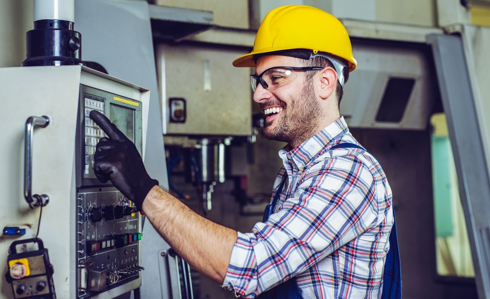 Industrieelektrikerin - Fachrichtung Geräte und Systeme_Beitragsbilder_low_2