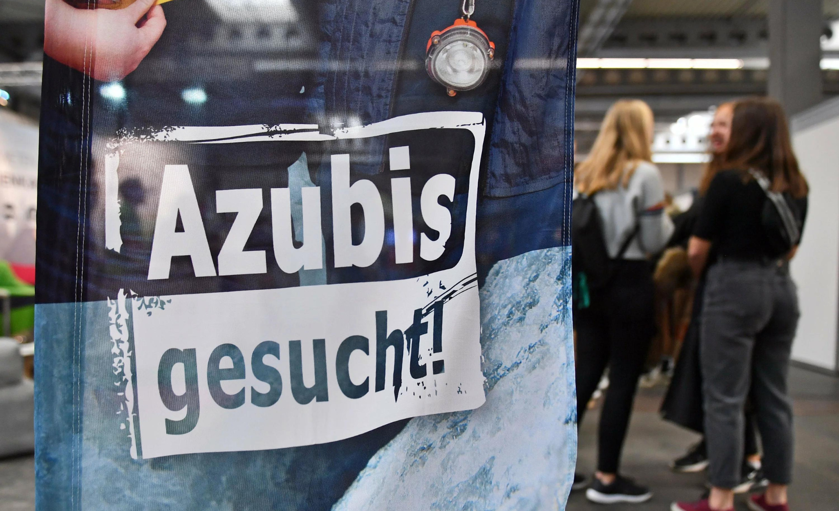 Im Schnitt gibt es auf 100 freie Ausbildungsplätze in Deutschland nur 55 Bewerbungen.
