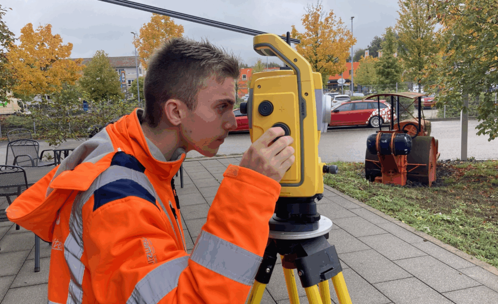 Das Tachimeter ist eins der wichtigsten Geräte für einen Vermessungstechniker.